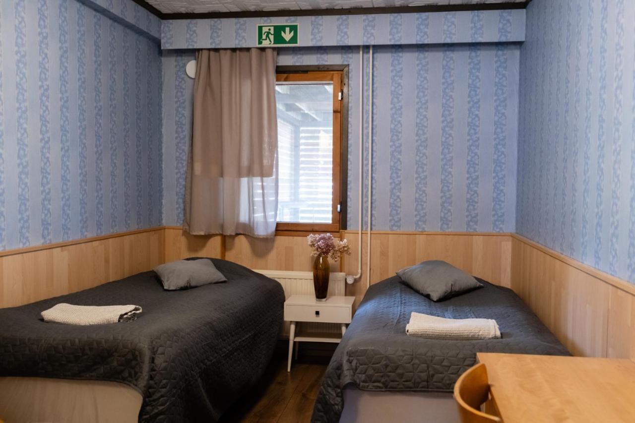 Bed & Breakfast Restaurang Sybarit Houtskar Exterior photo